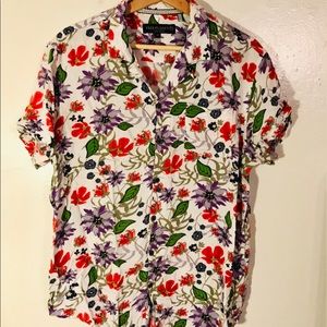 Free Planet, Floral Pattern Short Sleeve Button Up